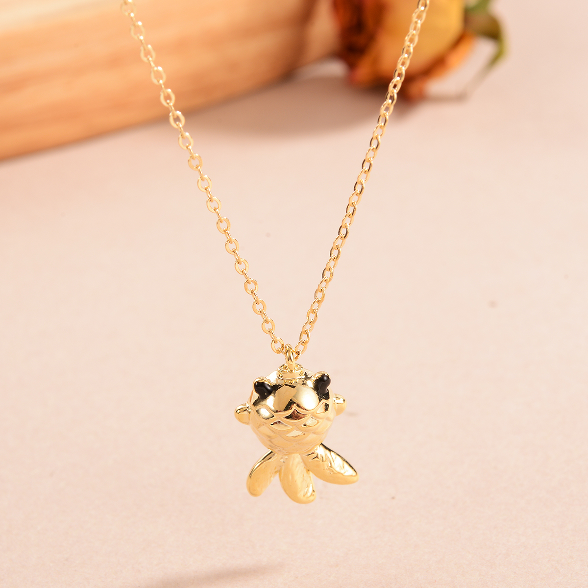 Casual Animal Fish Stainless Steel Copper 14k Gold Plated Pendant Necklace In Bulk display picture 3