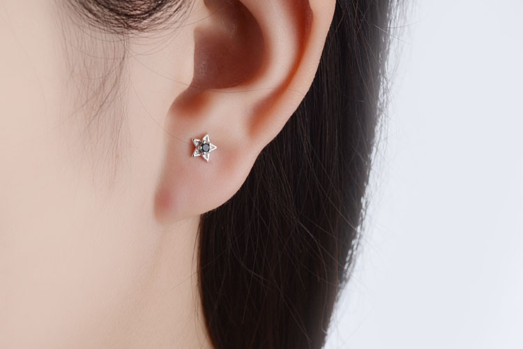 1 Pair Elegant Simple Style Star Star Copper Zircon White Gold Plated Drop Earrings display picture 2