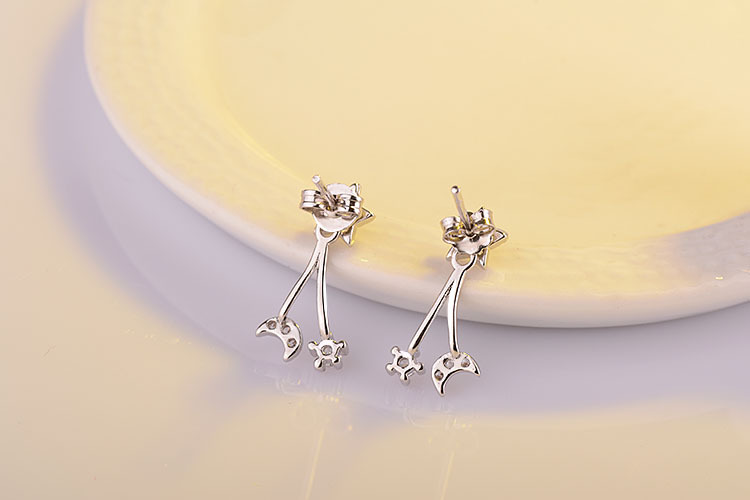 1 Pair Casual Simple Style Star Moon Inlay Copper Zircon White Gold Plated Drop Earrings display picture 5