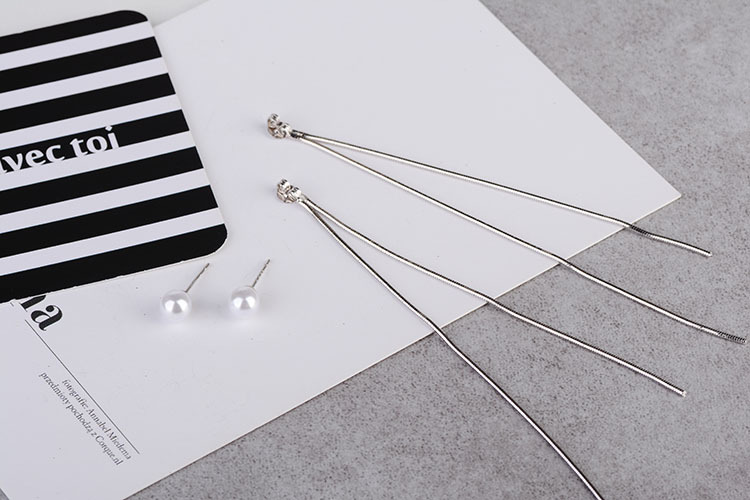 1 Pair Elegant Simple Style Geometric Tassel Plating Copper White Gold Plated Drop Earrings display picture 5