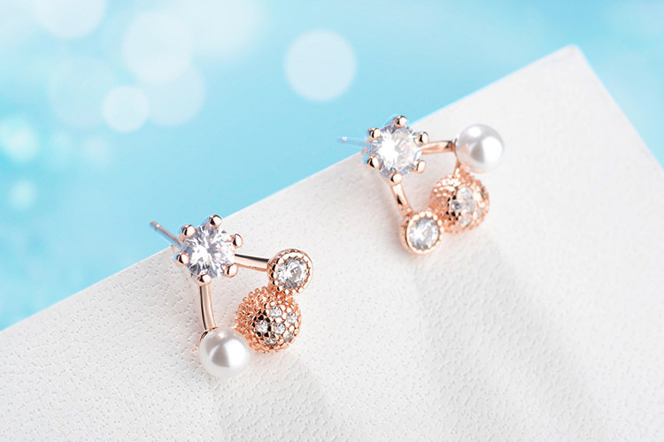 1 Pair Simple Style Classic Style Flower Inlay Copper Rhinestones Ear Studs display picture 6