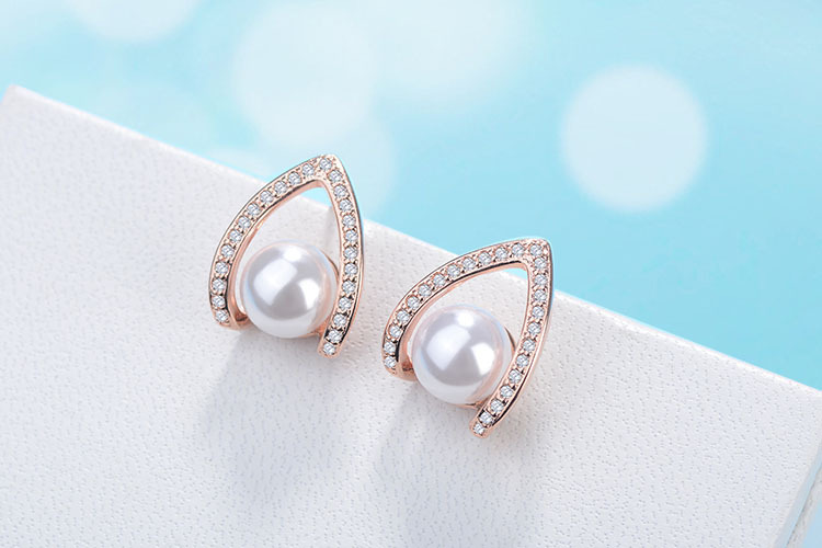 1 Pair Simple Style Classic Style Solid Color Inlay Copper Rhinestones Ear Studs display picture 5