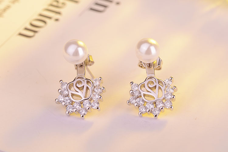 1 Pair Lady Flower Plating Inlay Copper Pearl Zircon White Gold Plated Drop Earrings display picture 1