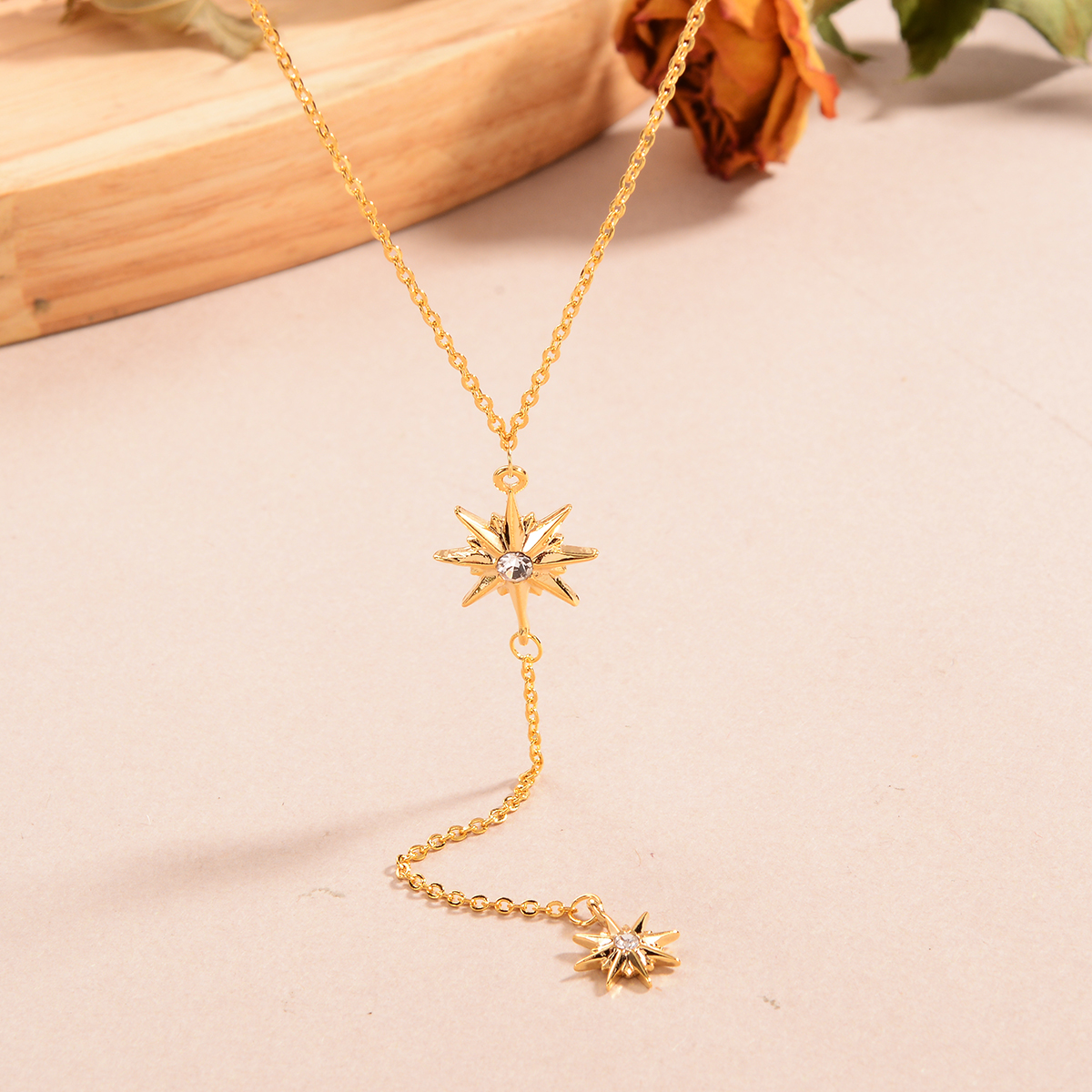 Ig Style Star Alloy Plating Inlay Rhinestones Women's Necklace display picture 3