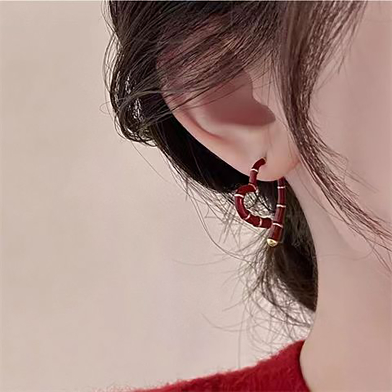 1 Pair Cute Sweet Heart Shape Enamel Plating Alloy Gold Plated Silver Plated Drop Earrings display picture 3