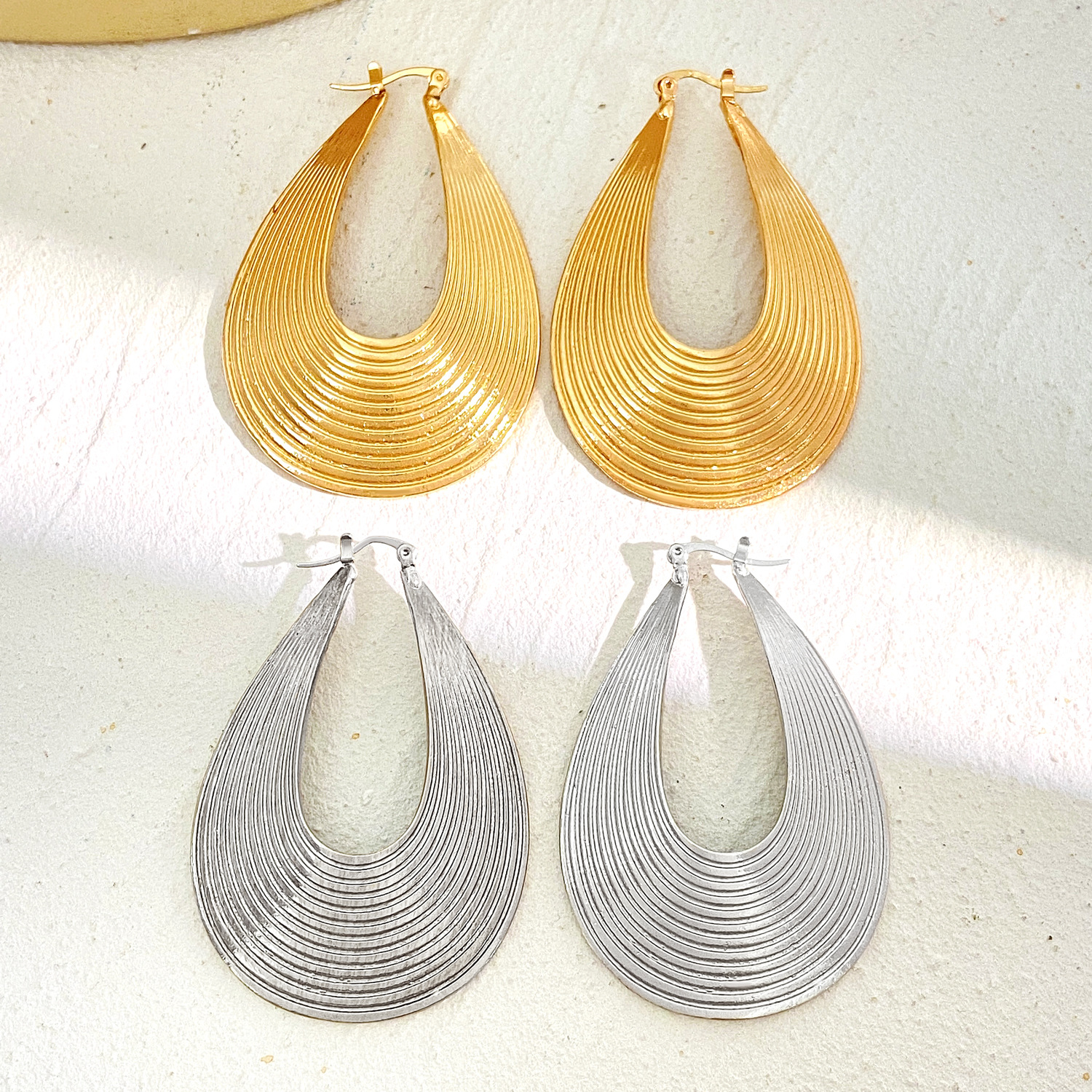 1 Pair Ig Style Simple Style Water Droplets Plating Alloy Earrings display picture 5