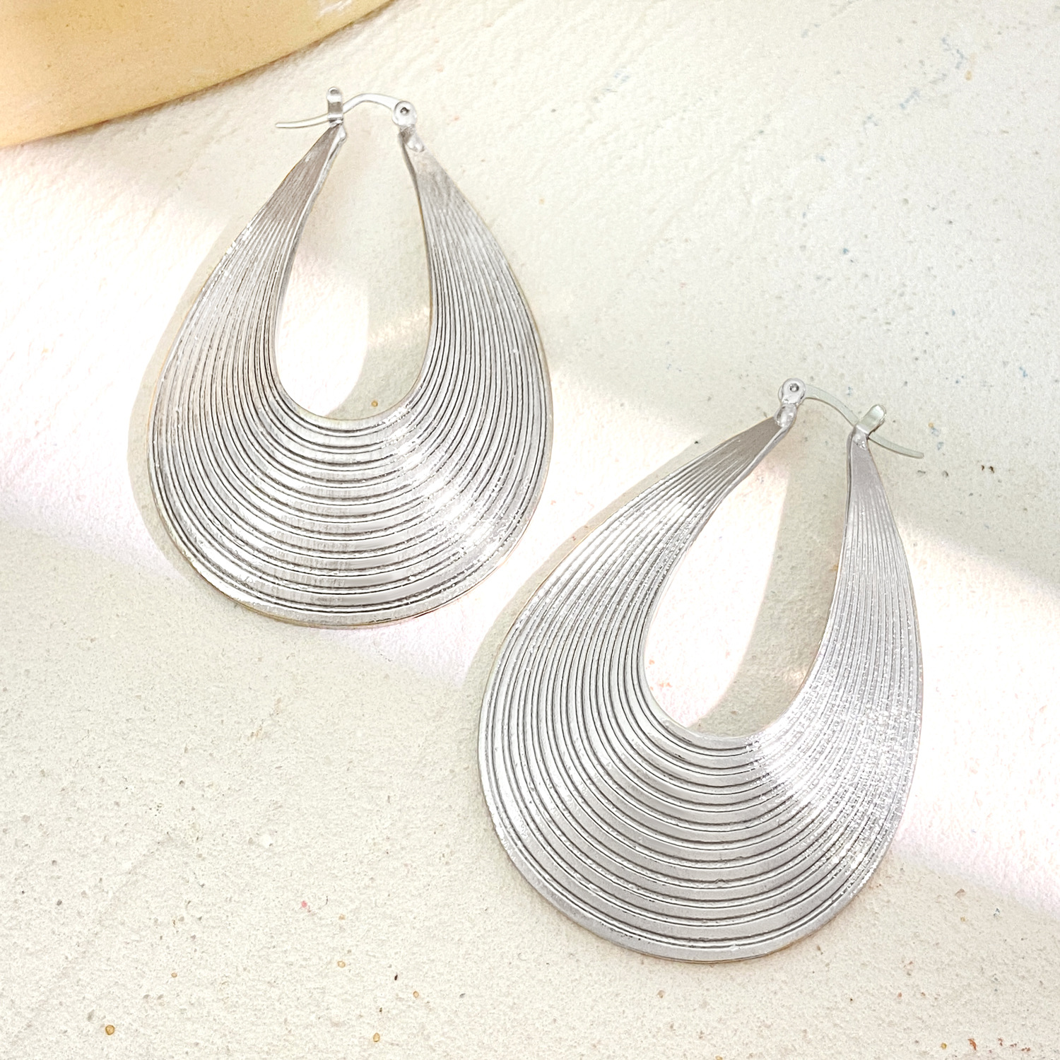 1 Pair Ig Style Simple Style Water Droplets Plating Alloy Earrings display picture 9