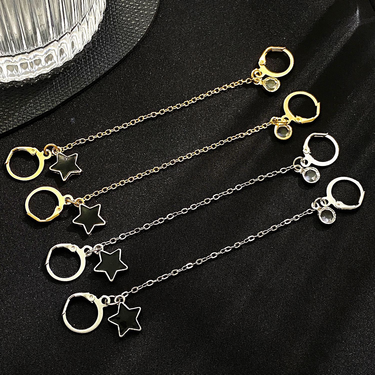 1 Pair Simple Style Pentagram Enamel Chain Inlay Alloy Rhinestones Earrings display picture 2