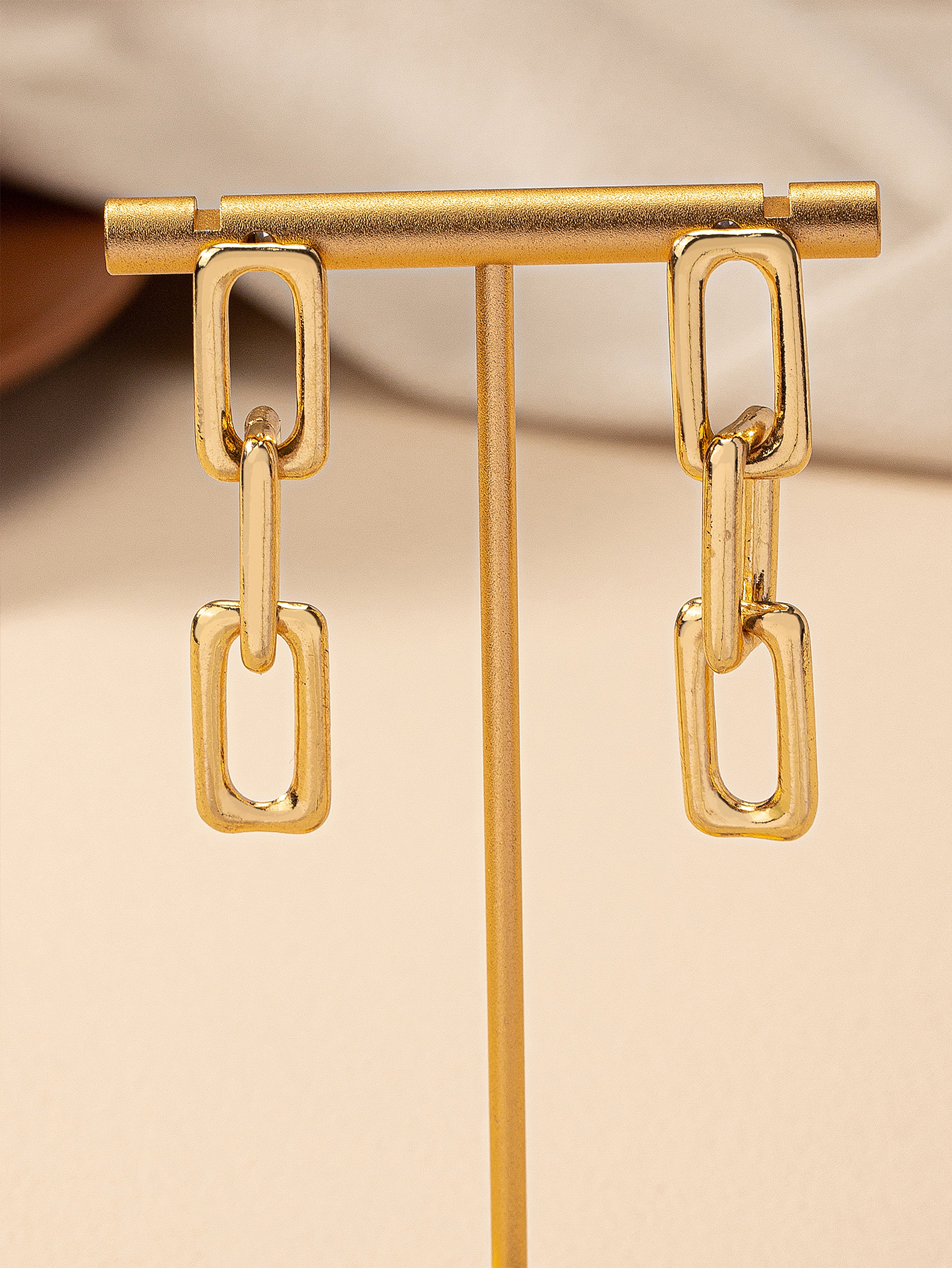 1 Pair Simple Style Solid Color Metal Drop Earrings display picture 4