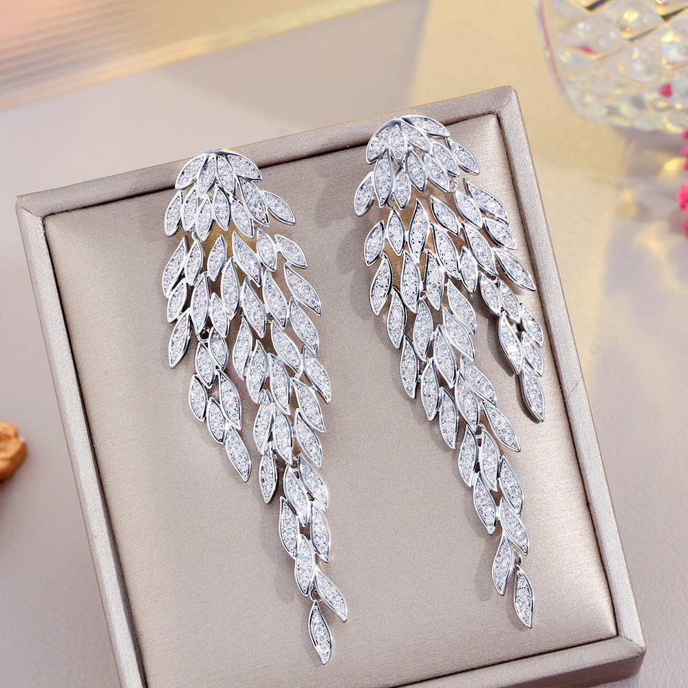 1 Pair Casual Wedding Romantic Leaves Tassel Plating Inlay Copper Zircon Drop Earrings display picture 5