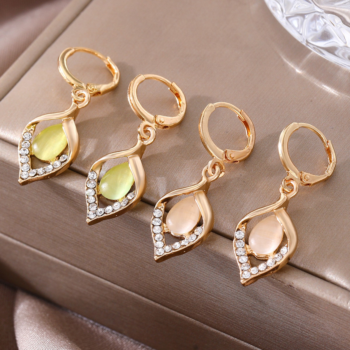 1 Pair Ig Style Water Droplets Plating Hollow Out Inlay Alloy Rhinestones Opal Drop Earrings display picture 5