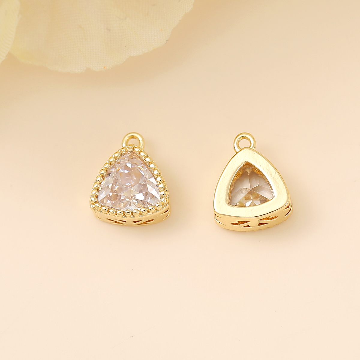 Romantic Simple Style Classic Style Triangle Copper Plating Inlay Zircon 18k Gold Plated White Gold Plated Jewelry Accessories display picture 10