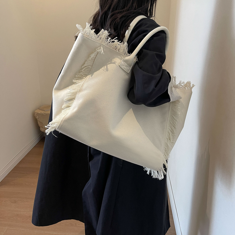 Women's Canvas Solid Color Basic Streetwear Sewing Thread Square Open Shoulder Bag Square Bag Underarm Bag display picture 11
