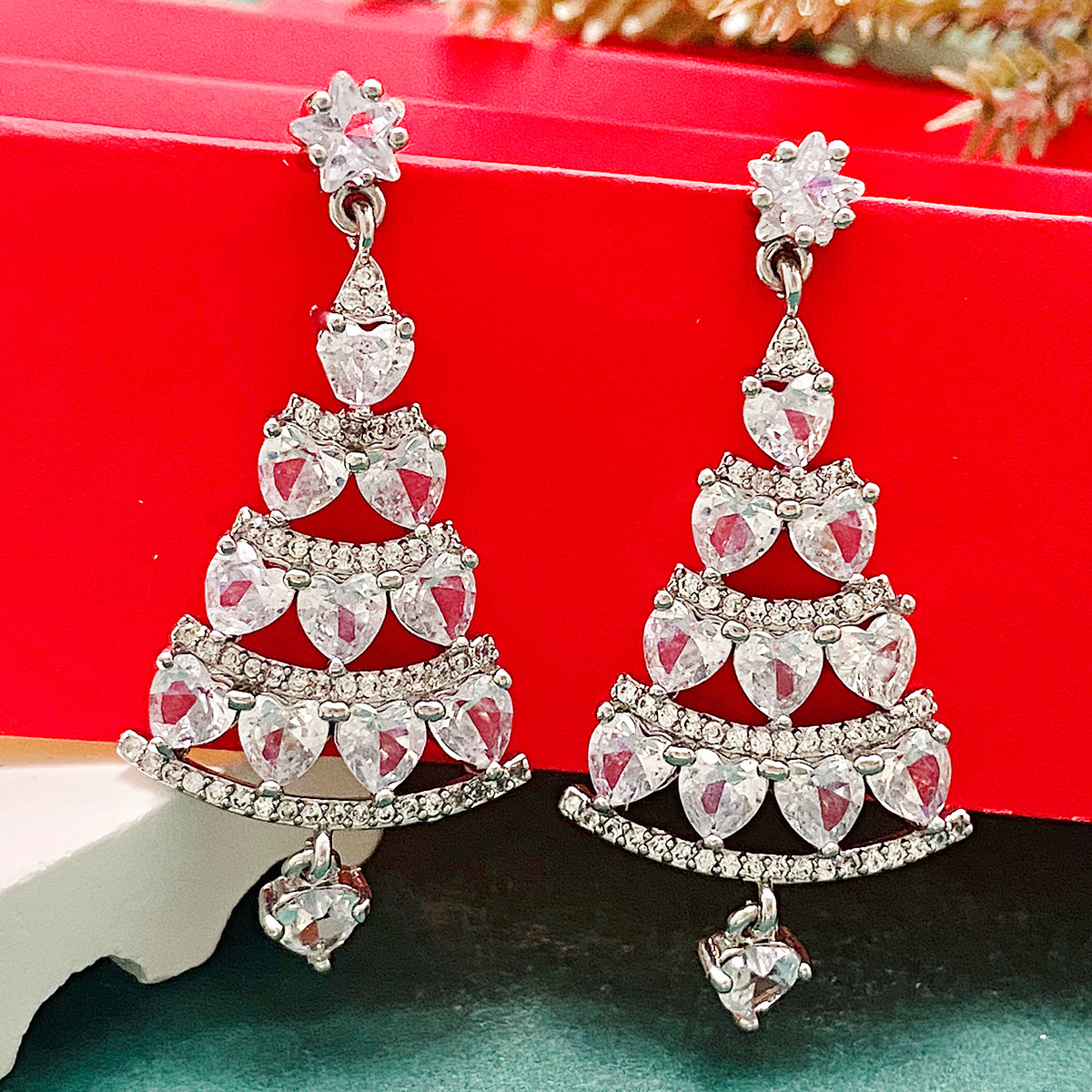 1 Pair Simple Style Christmas Tree Plating Inlay Alloy Copper Zircon Drop Earrings display picture 2