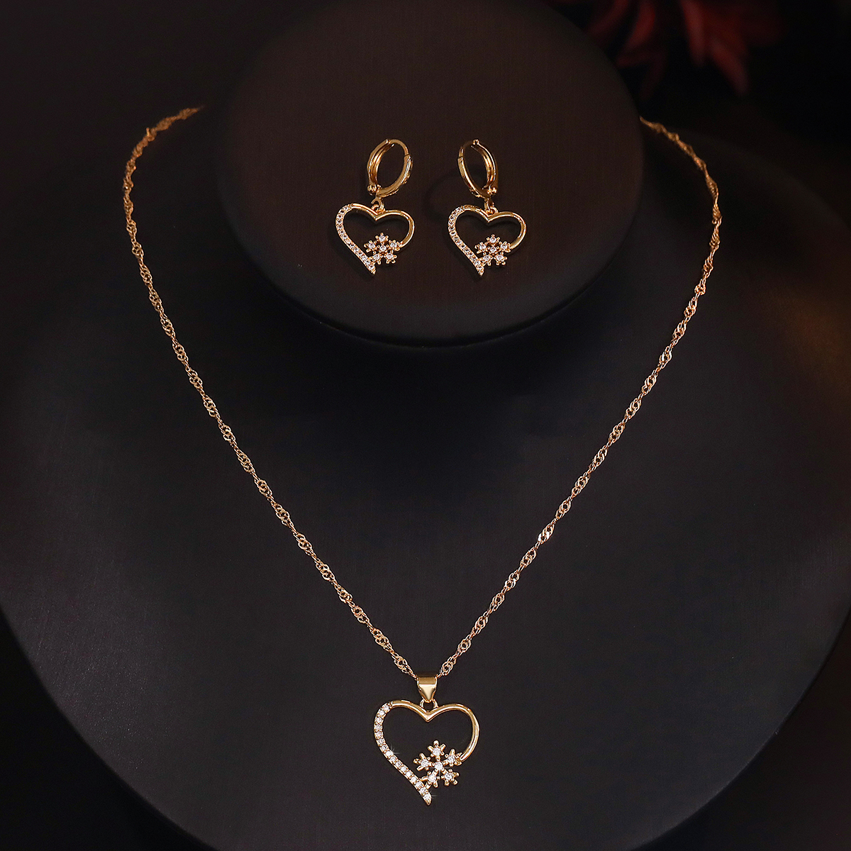 Simple Style Heart Shape Snowflake Copper Plating Inlay Zircon 18k Gold Plated Earrings Necklace Jewelry Set display picture 5