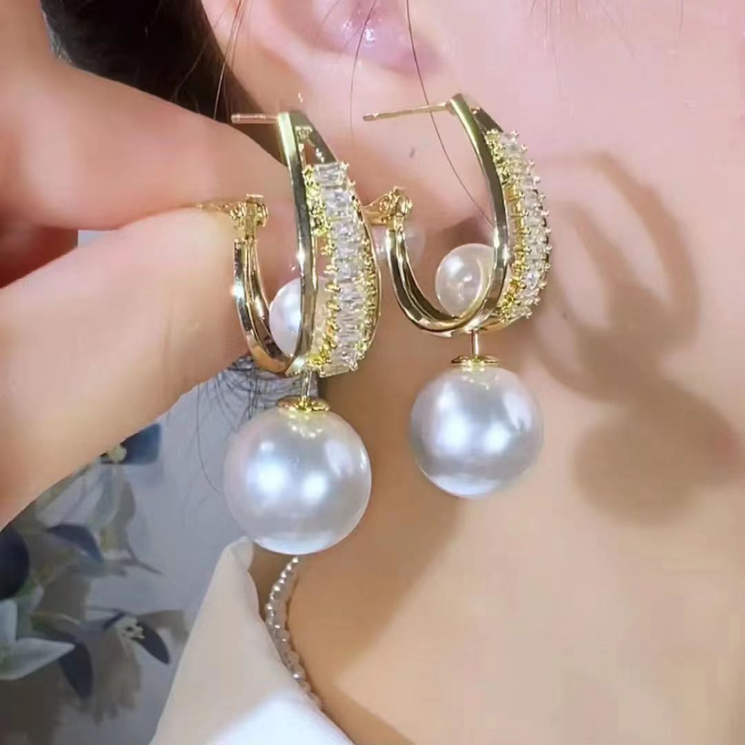 1 Pair Glam Lady Pearl Plating Inlay Alloy Aluminium Alloy Rhinestones Gold Plated Drop Earrings display picture 3