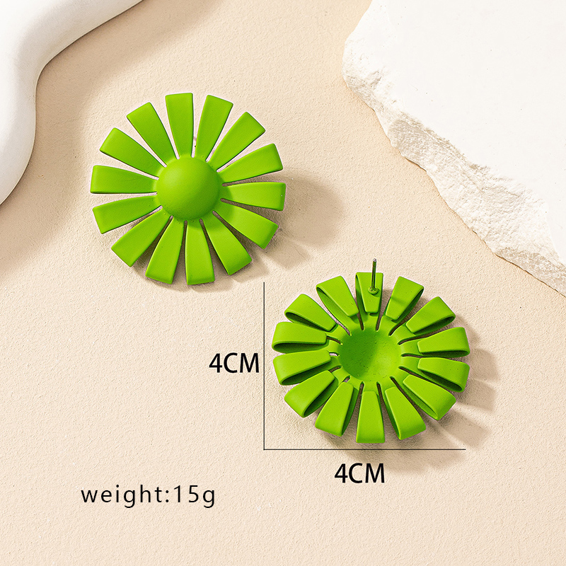 1 Pair Simple Style Flower Spray Paint Alloy Ear Studs display picture 9