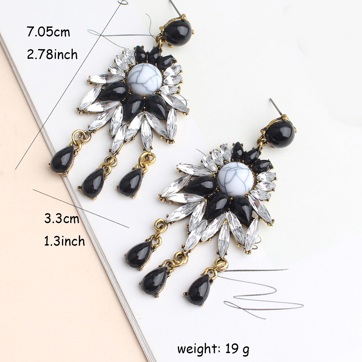 1 Pair Vintage Style Flower Tassel Plating Inlay Arylic Zinc Alloy Rhinestones Plated Ancient & Gold Drop Earrings display picture 1