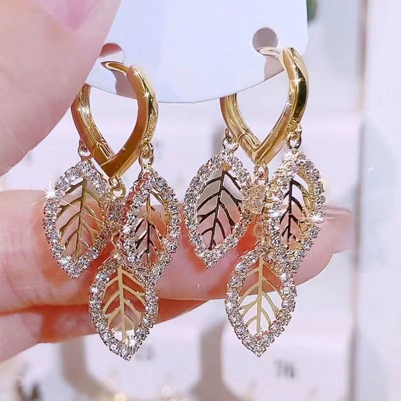 1 Pair Elegant Leaf Inlay Alloy Artificial Crystal Rhinestones Drop Earrings display picture 3