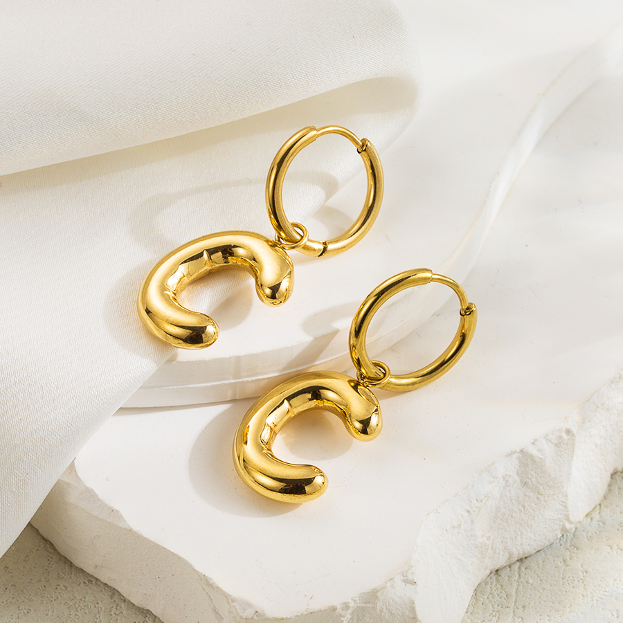 1 Pair Simple Style Letter Plating Stainless Steel 18k Gold Plated Ear Clip display picture 5