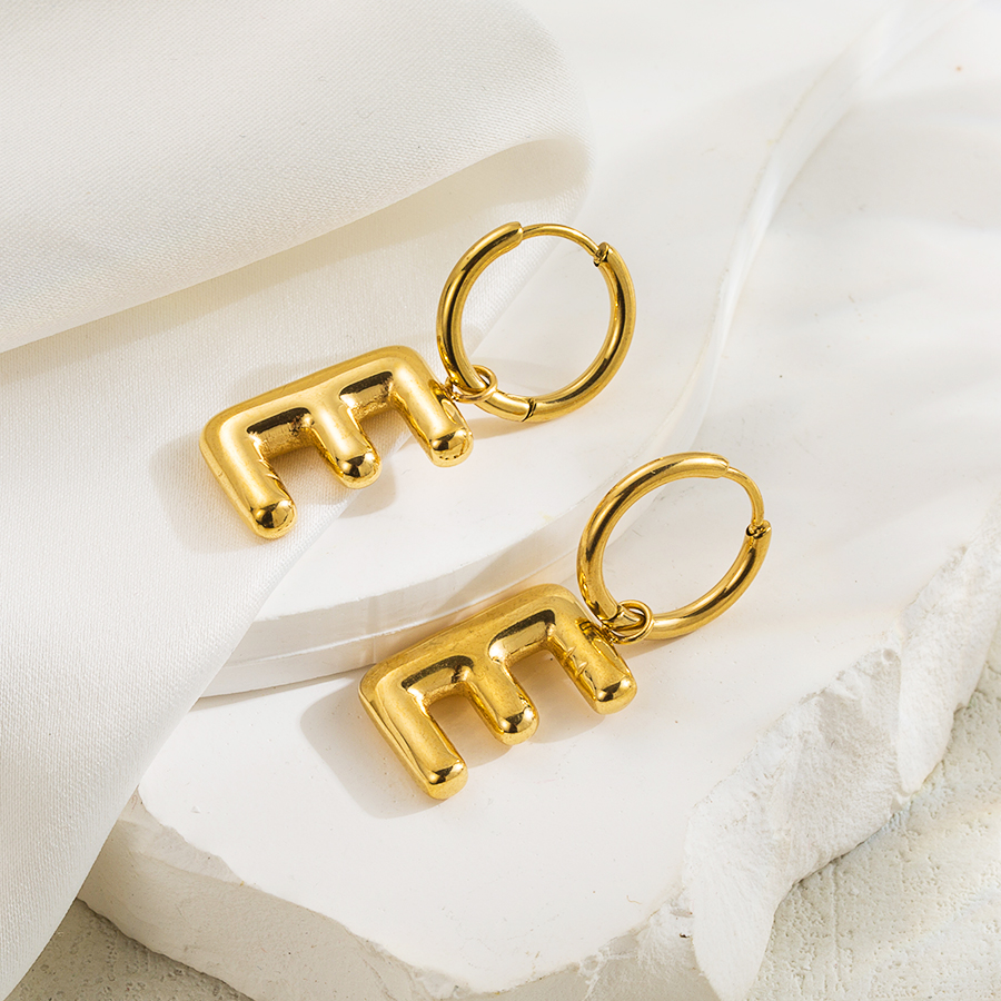 1 Pair Simple Style Letter Plating Stainless Steel 18k Gold Plated Ear Clip display picture 3