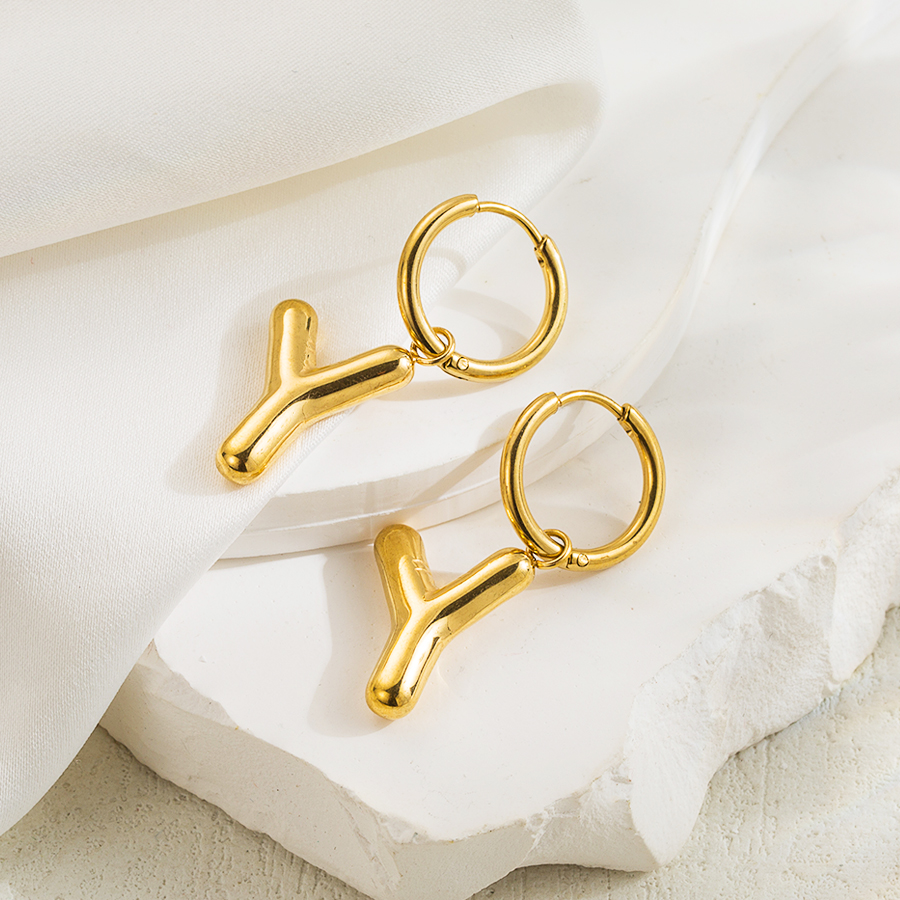1 Pair Simple Style Letter Plating Stainless Steel 18k Gold Plated Ear Clip display picture 2