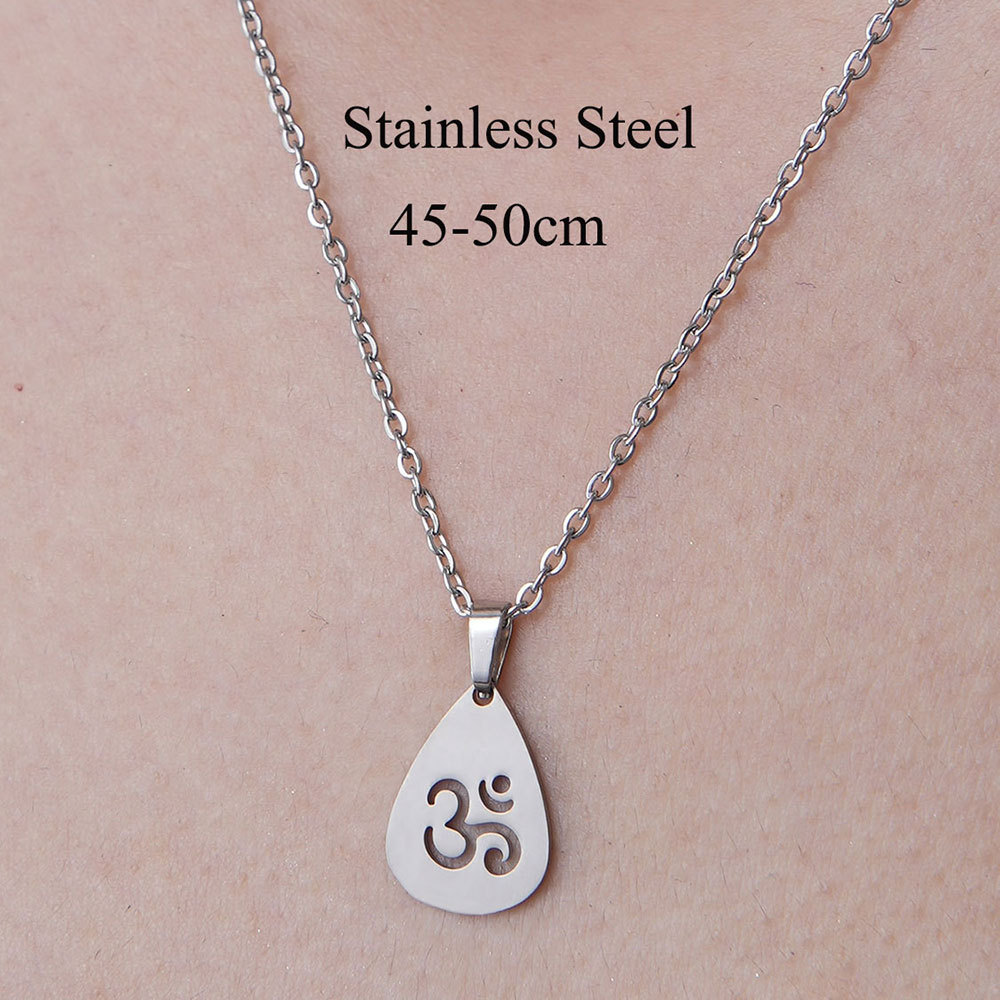 Wholesale Simple Style Devil's Eye Hand Stainless Steel Titanium Steel Polishing Plating Pendant Necklace display picture 7