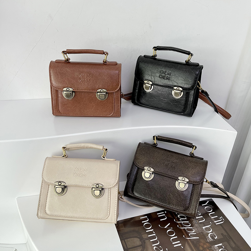 Women's Pu Leather Solid Color Basic Vintage Style Sewing Thread Square Lock Clasp Shoulder Bag Handbag Square Bag display picture 6