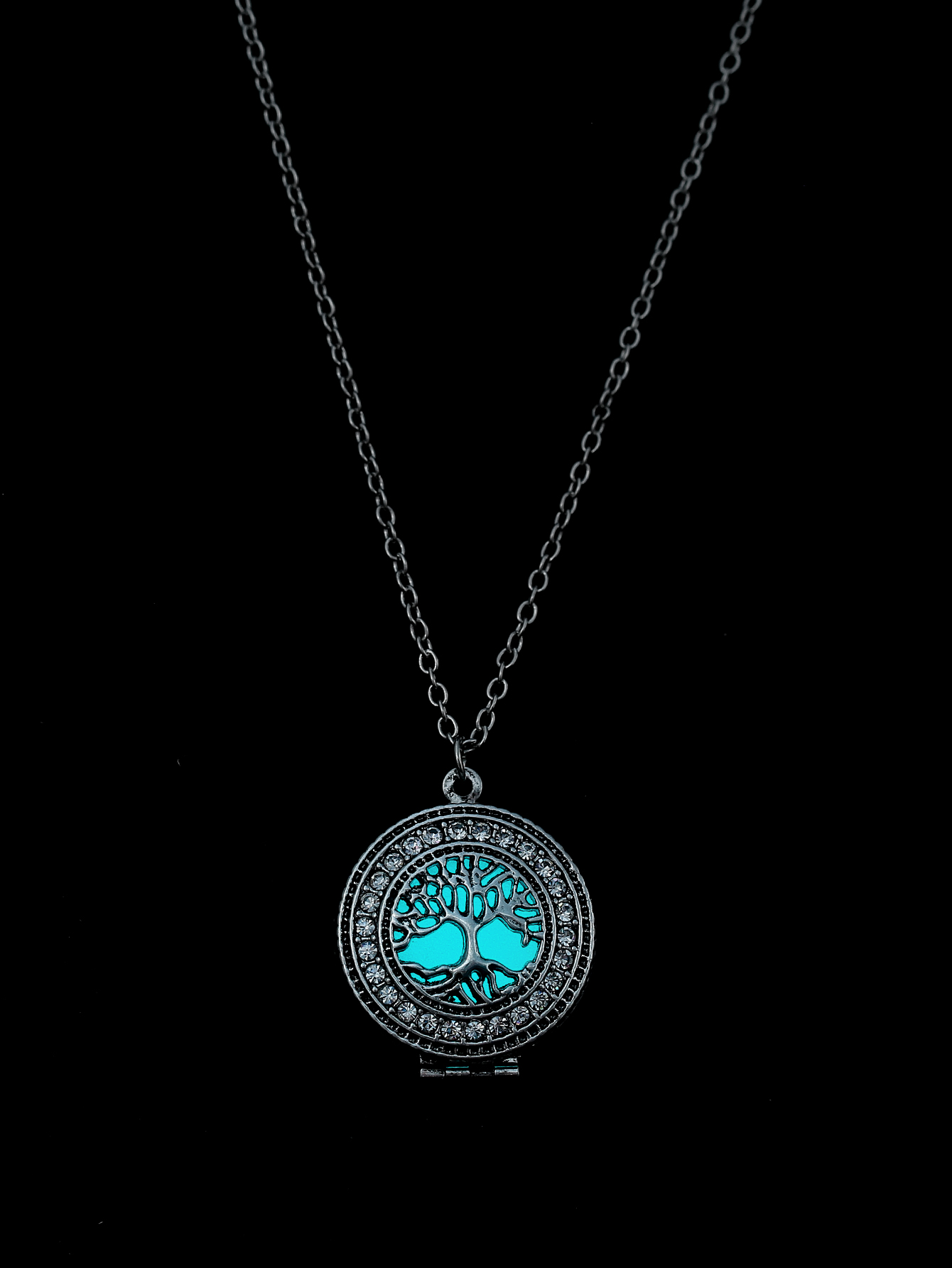 Retro Tree Stainless Steel Alloy Luminous Unisex Pendant Necklace display picture 11
