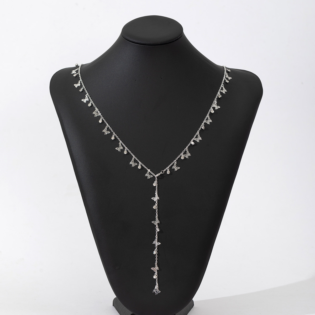 Sexy Simple Style Shiny Round Glass Copper Inlay Artificial Diamond Long Necklace display picture 1