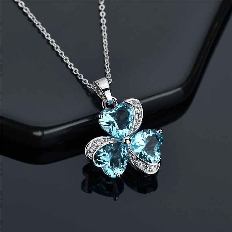 Glam Shamrock Heart Shape Copper Alloy Plating Inlay Artificial Crystal Zircon White Gold Plated Women's Pendant Necklace display picture 1