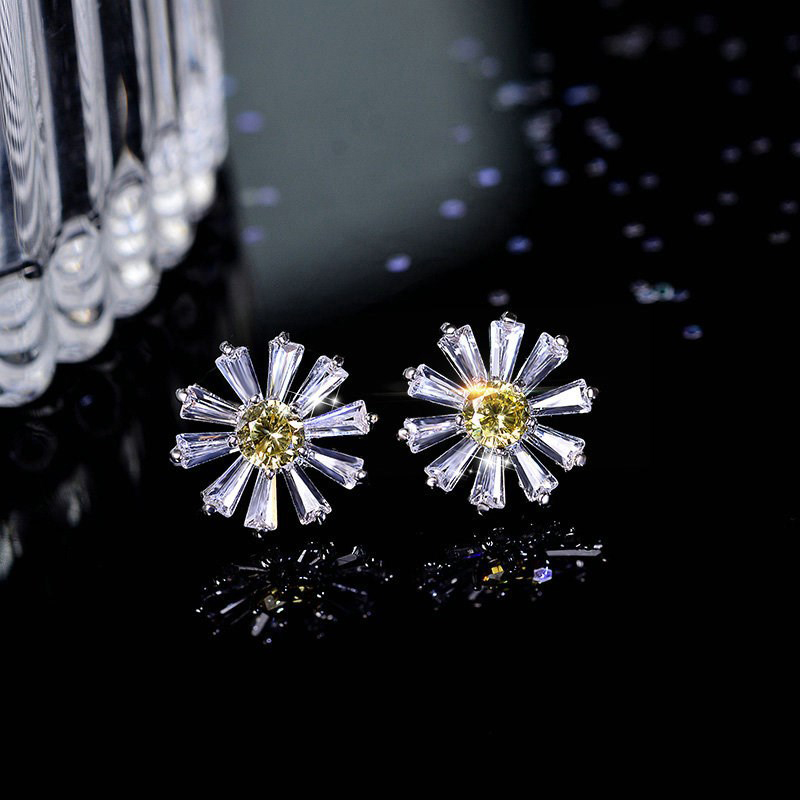 1 Pair Simple Style Daisy Plating Inlay Copper Zircon 18k Gold Plated Ear Studs display picture 4