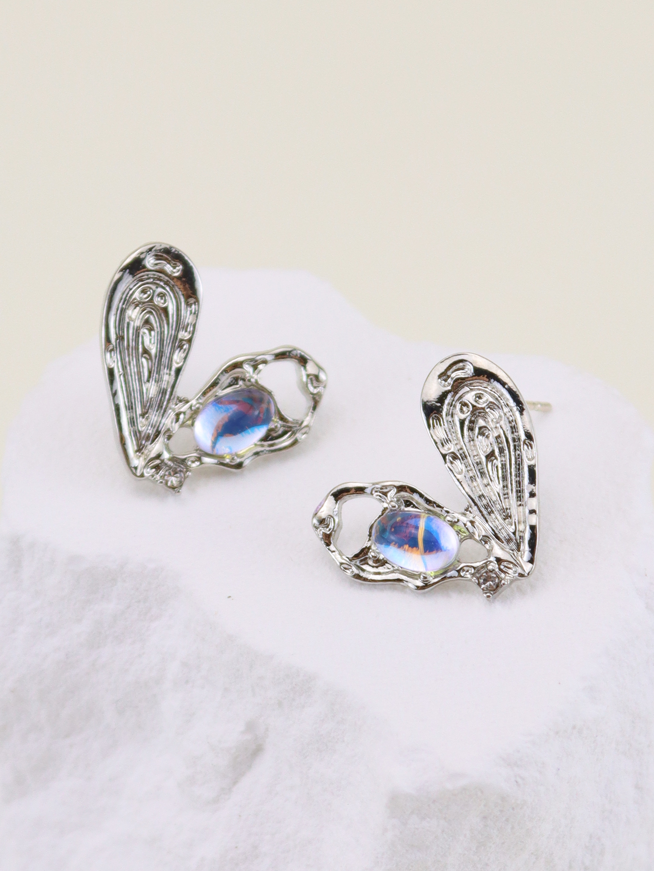 1 Pair Simple Style Star Heart Shape Bow Knot Plating Inlay Alloy Rhinestone Acrylic Gem Resin White Gold Plated Earrings display picture 39