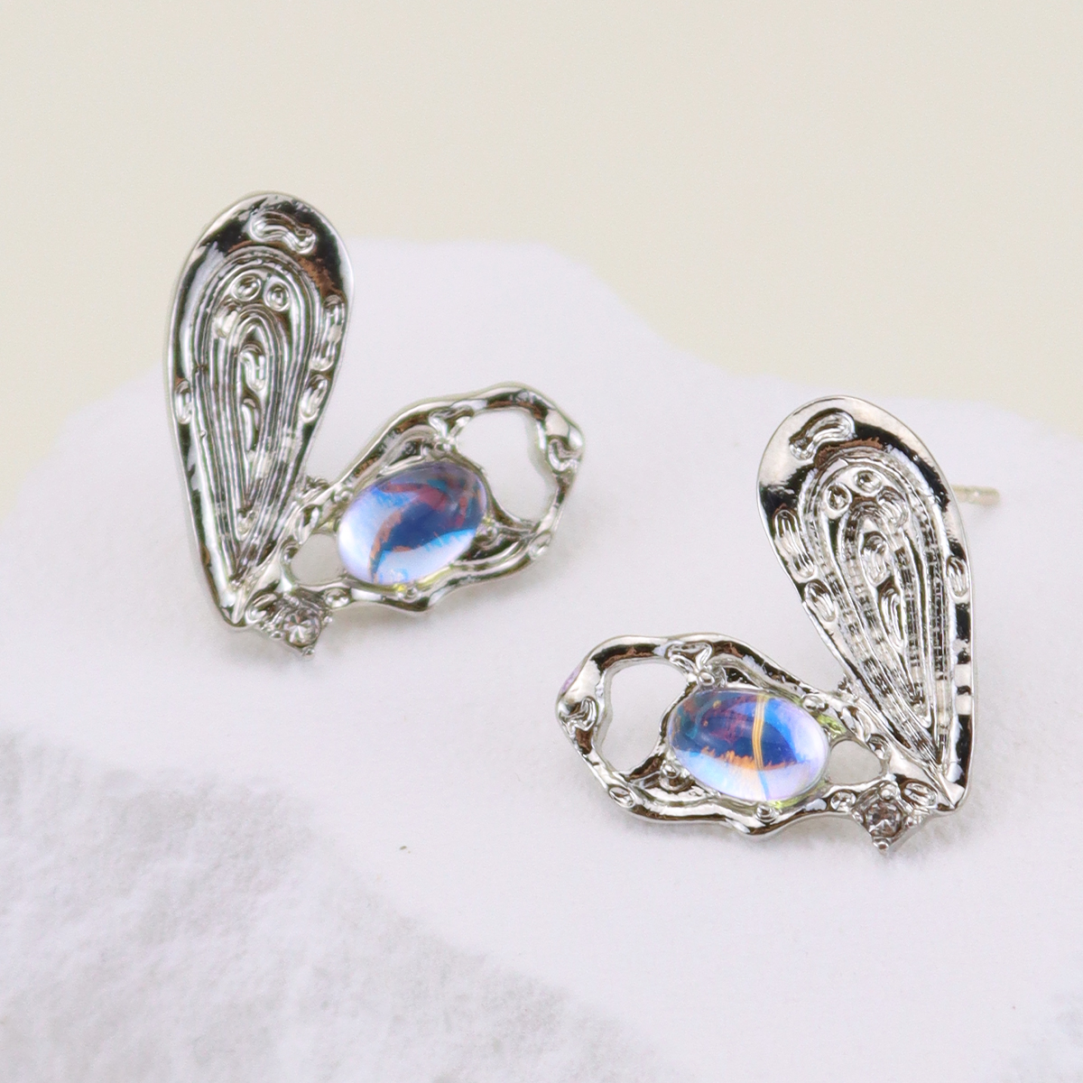 1 Pair Simple Style Star Heart Shape Bow Knot Plating Inlay Alloy Rhinestone Acrylic Gem Resin White Gold Plated Earrings display picture 40