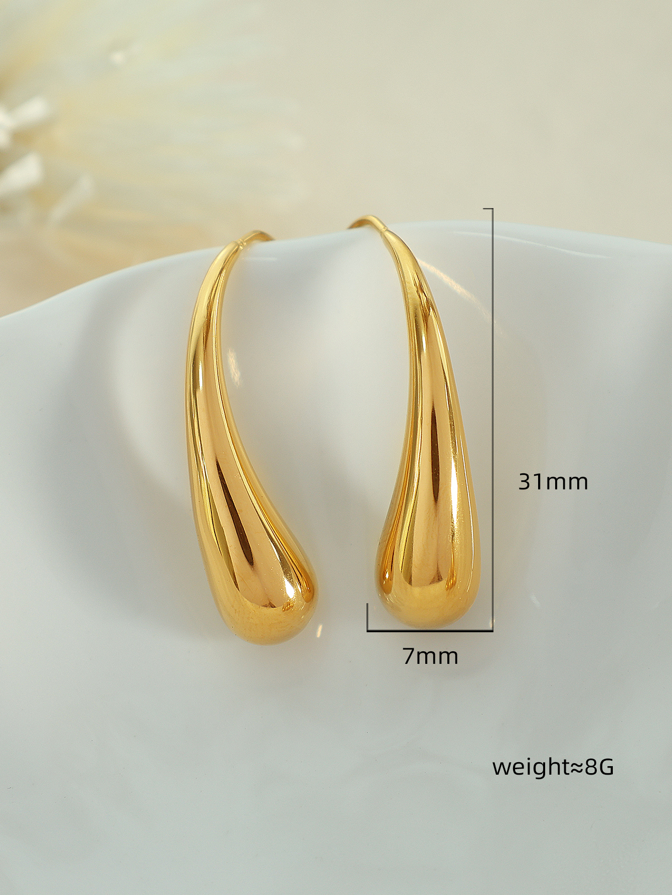 1 Pair Elegant Simple Style Water Droplets Plating Titanium Steel 18k Gold Plated Drop Earrings display picture 3