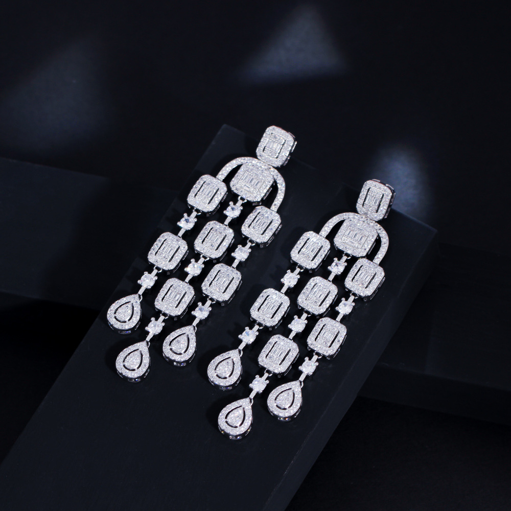 1 Pair Luxurious Shiny Round Square Water Droplets Tassel Plating Inlay Copper Zircon Rhodium Plated Silver Plated Drop Earrings display picture 6