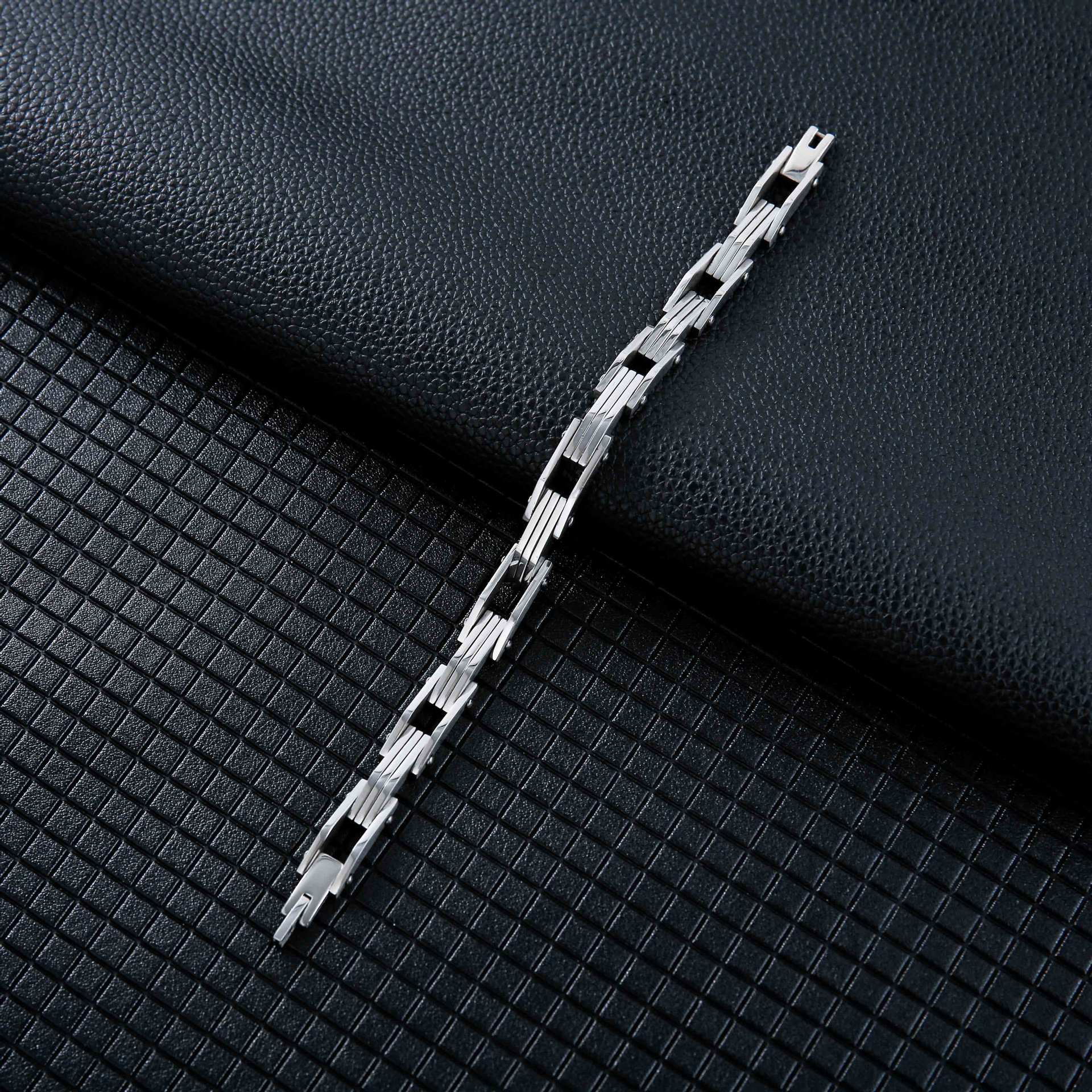 Hip-hop Geometric Titanium Steel Plating Bracelets display picture 5