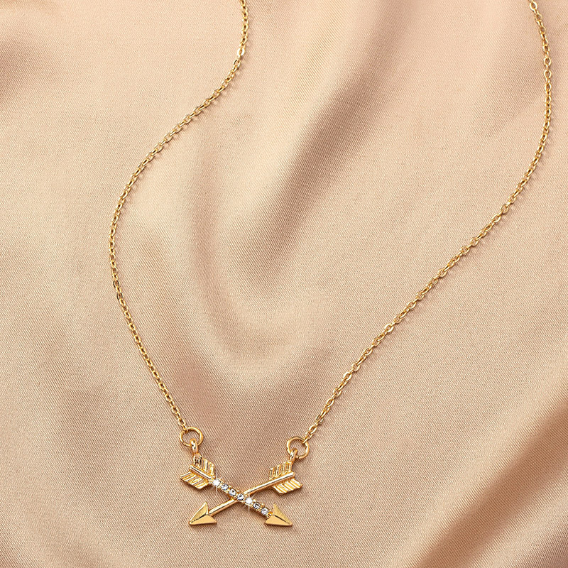 Simple Style Bow And Arrow Alloy Plating Inlay Rhinestones Gold Plated Women's Pendant Necklace display picture 4