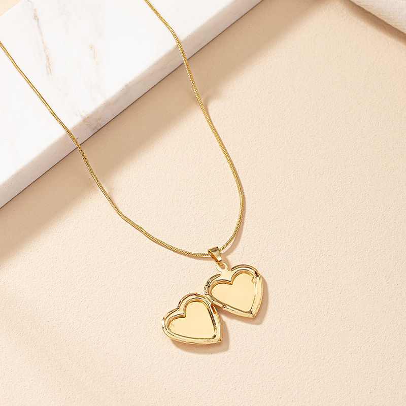Retro Korean Style Heart Shape Alloy Plating Inlay Women's Pendant Necklace display picture 2