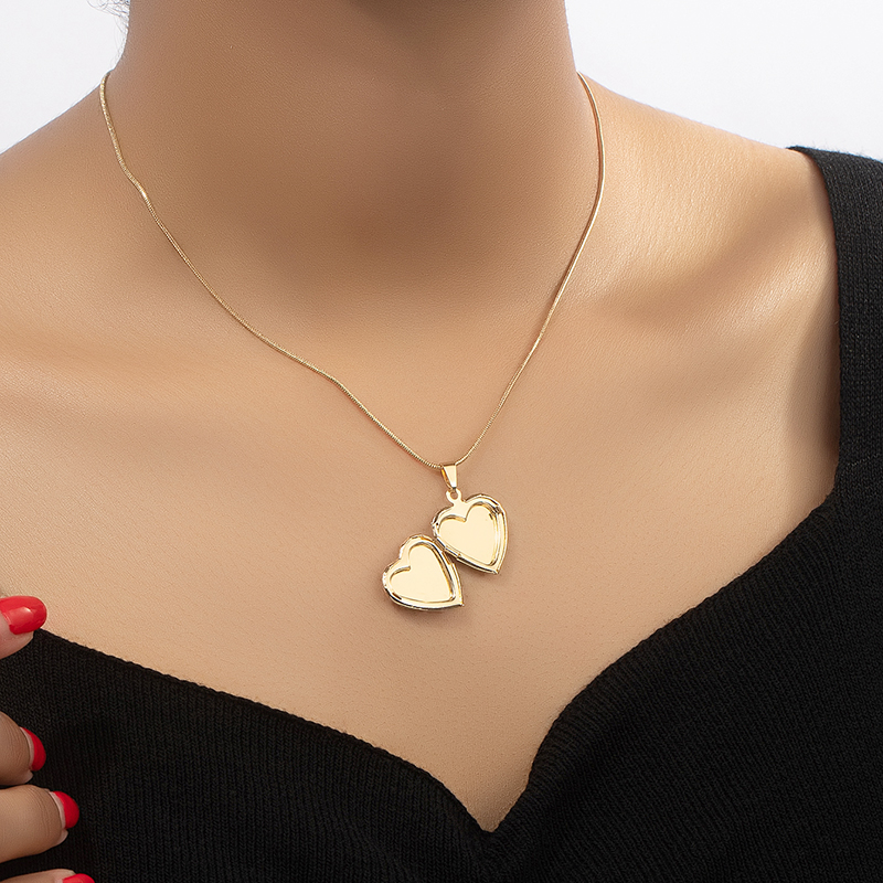 Retro Korean Style Heart Shape Alloy Plating Inlay Women's Pendant Necklace display picture 6