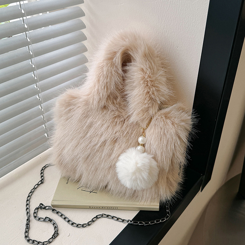 Women's Plush Solid Color Cute Classic Style Streetwear Fluff Ball Sewing Thread Chain Square Magnetic Buckle Handbag display picture 12