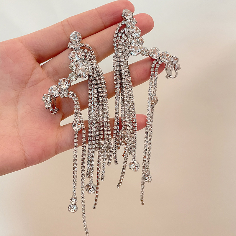 1 Pair Elegant Luxurious Geometric Tassel Inlay Alloy Rhinestones Silver Plated Drop Earrings display picture 11