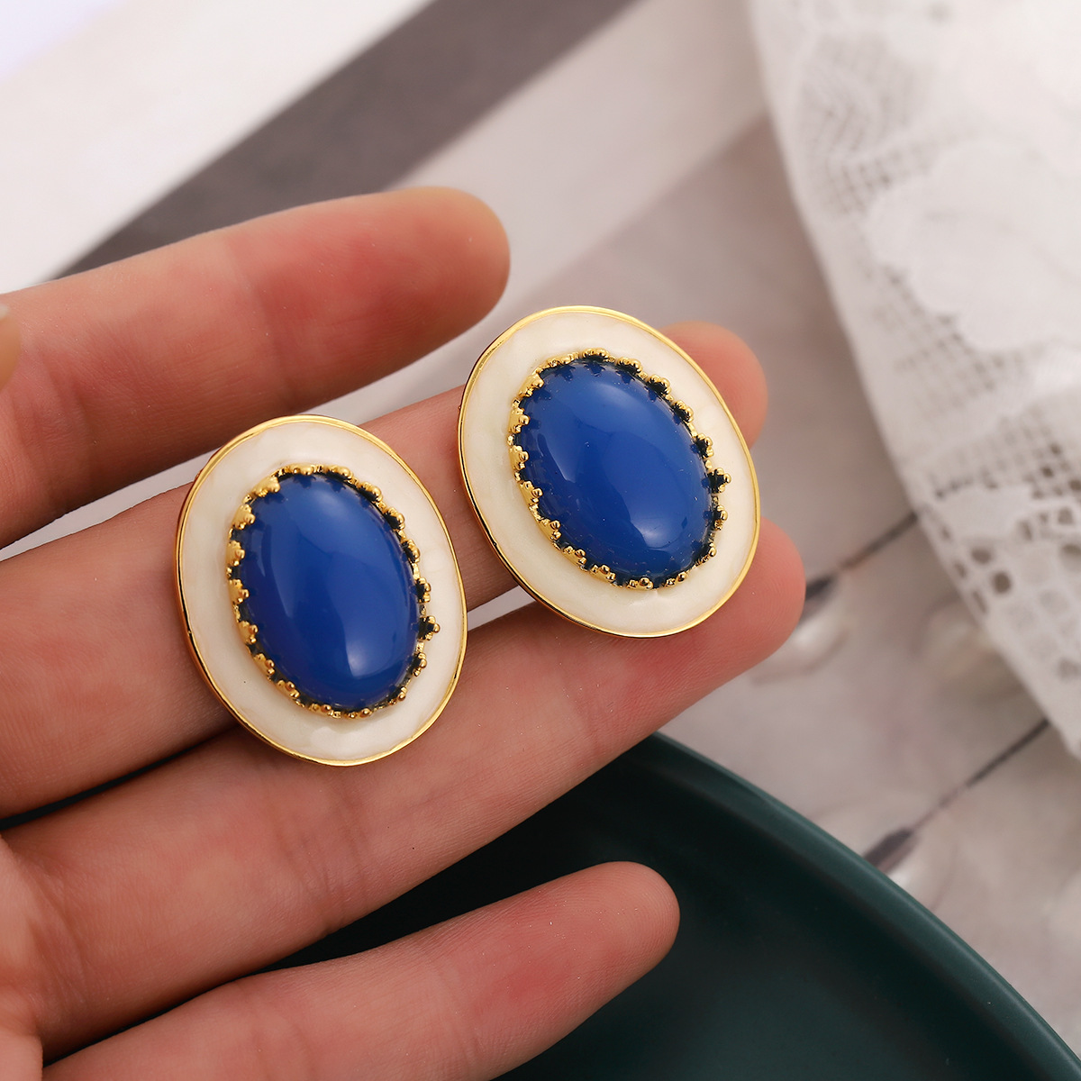 1 Pair Simple Style Oval Inlay Alloy Artificial Gemstones Ear Studs display picture 2