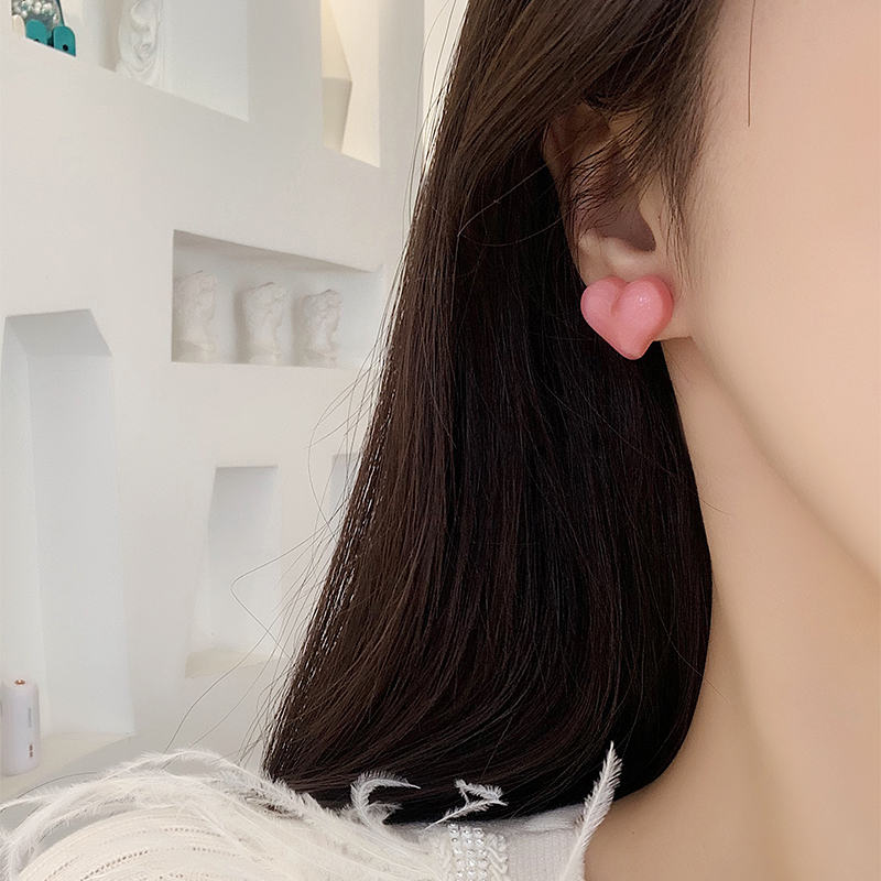 1 Pair Sweet Heart Shape Resin Ear Studs display picture 3