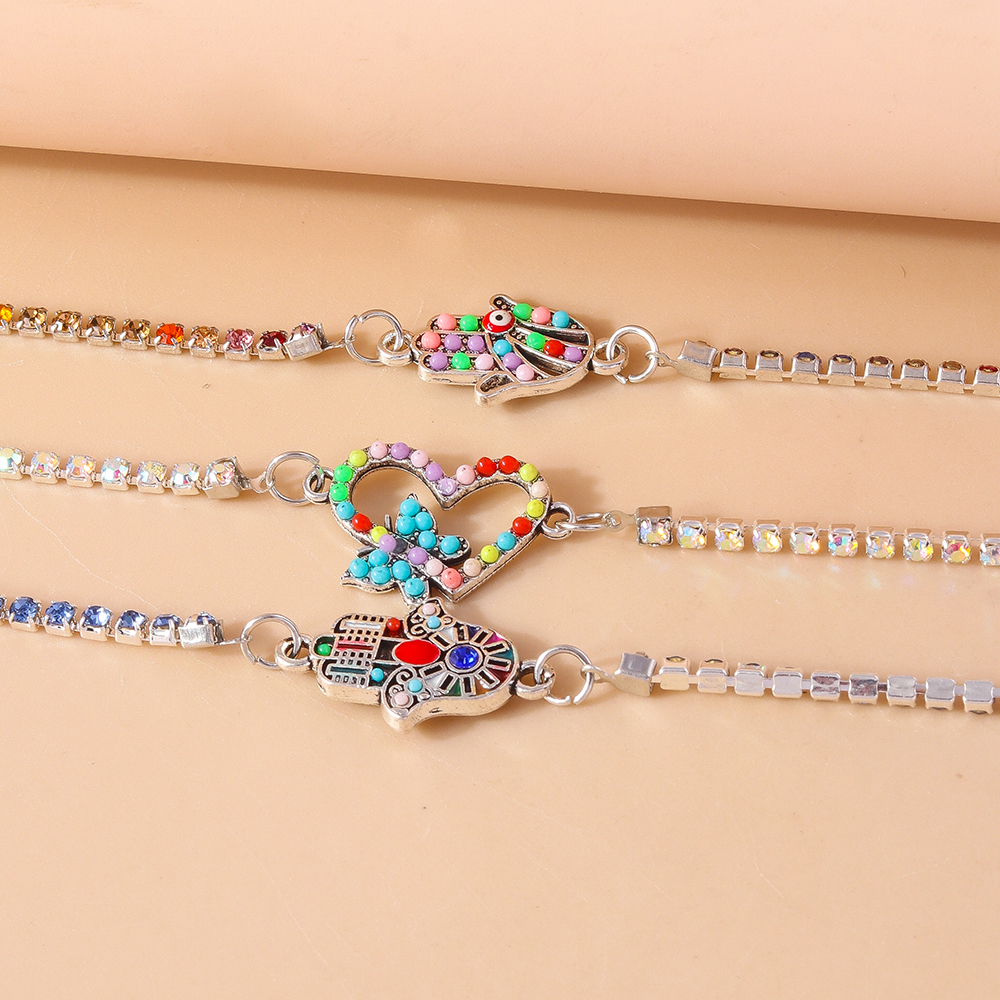 Shiny Heart Shape Zinc Alloy Inlay Rhinestones Women's Bracelets display picture 7