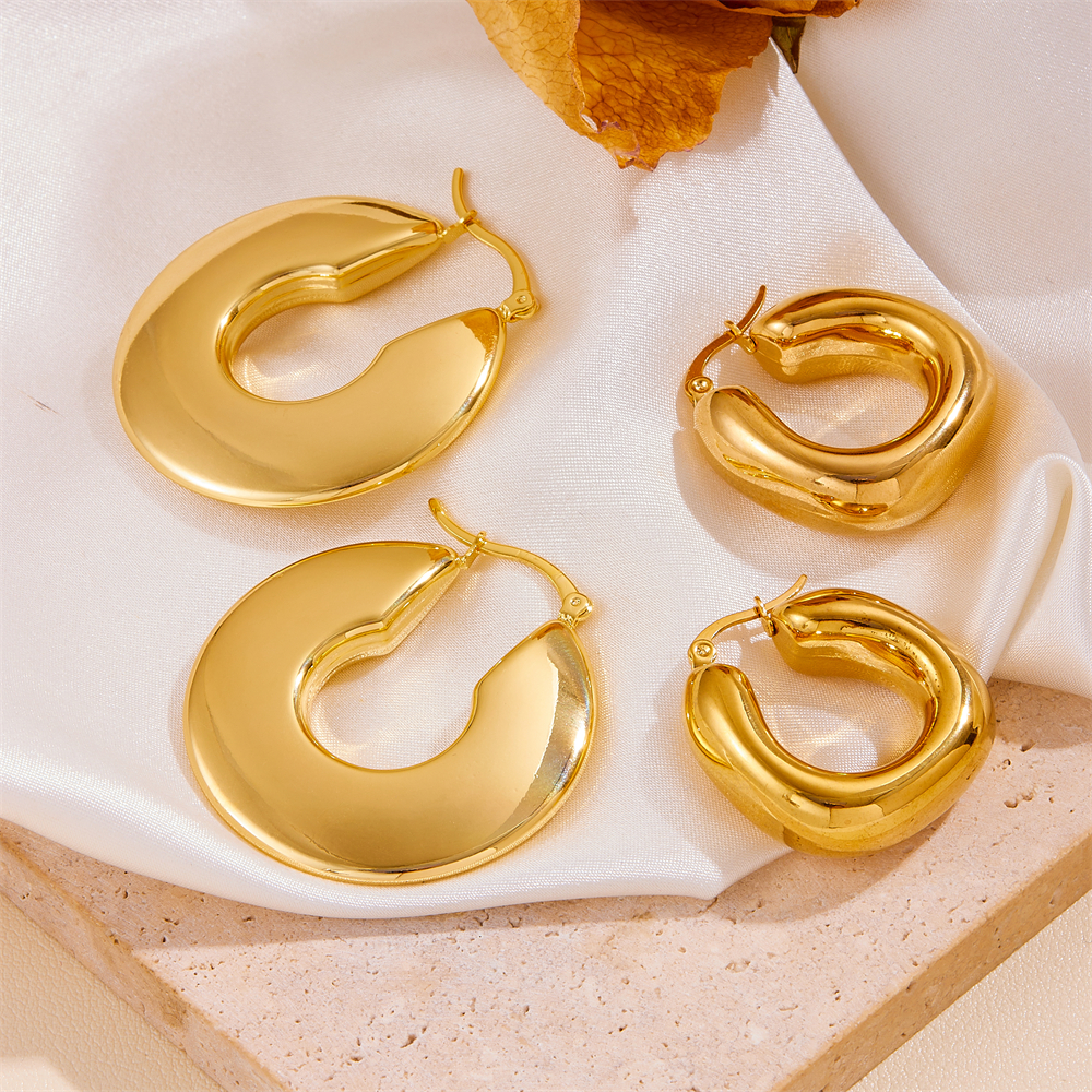 1 Pair Vintage Style Solid Color Plating Stainless Steel 18K Gold Plated Hoop Earrings display picture 2