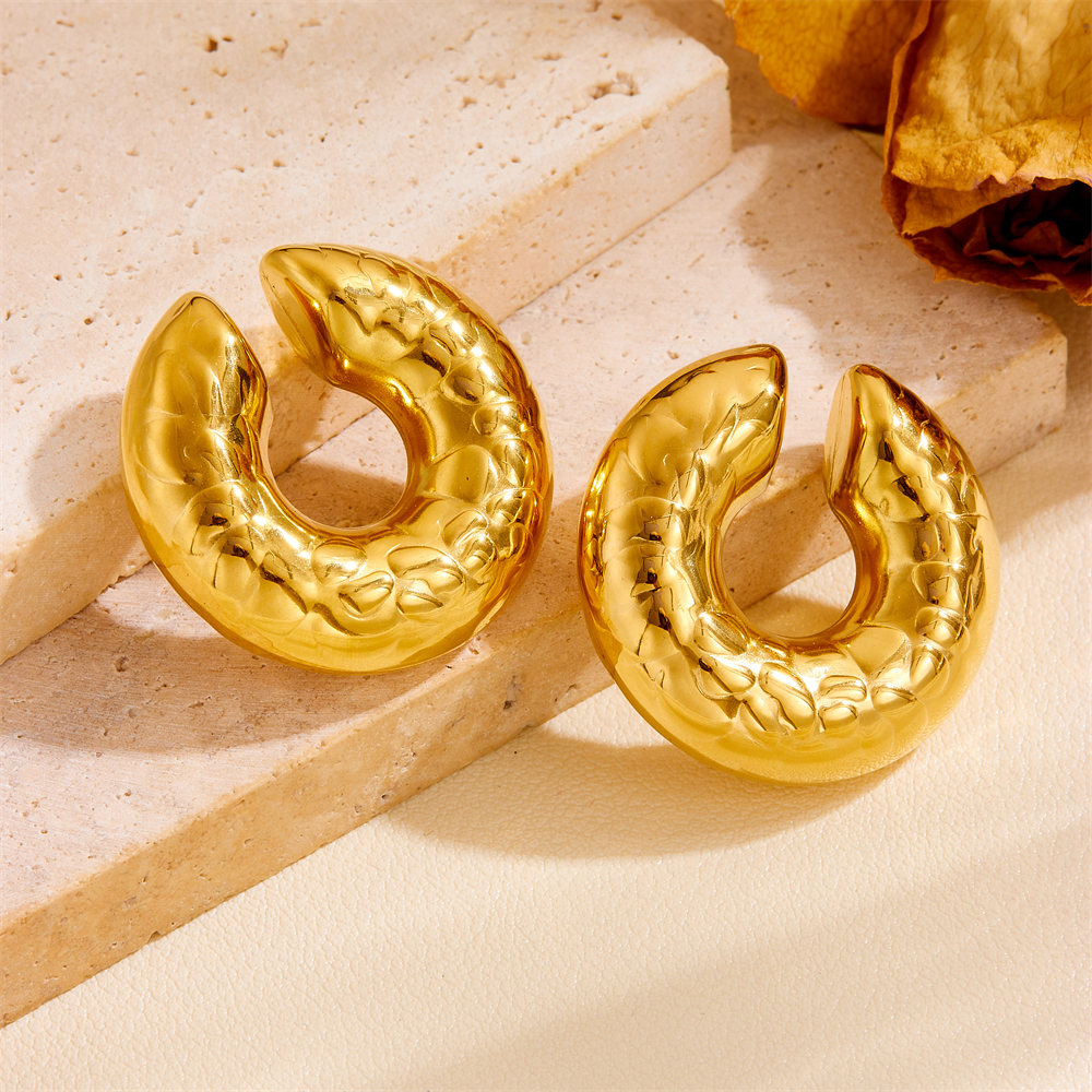 1 Pair Simple Style Classic Style C Shape U Shape Plating Titanium Steel 18K Gold Plated Ear Cuffs display picture 4