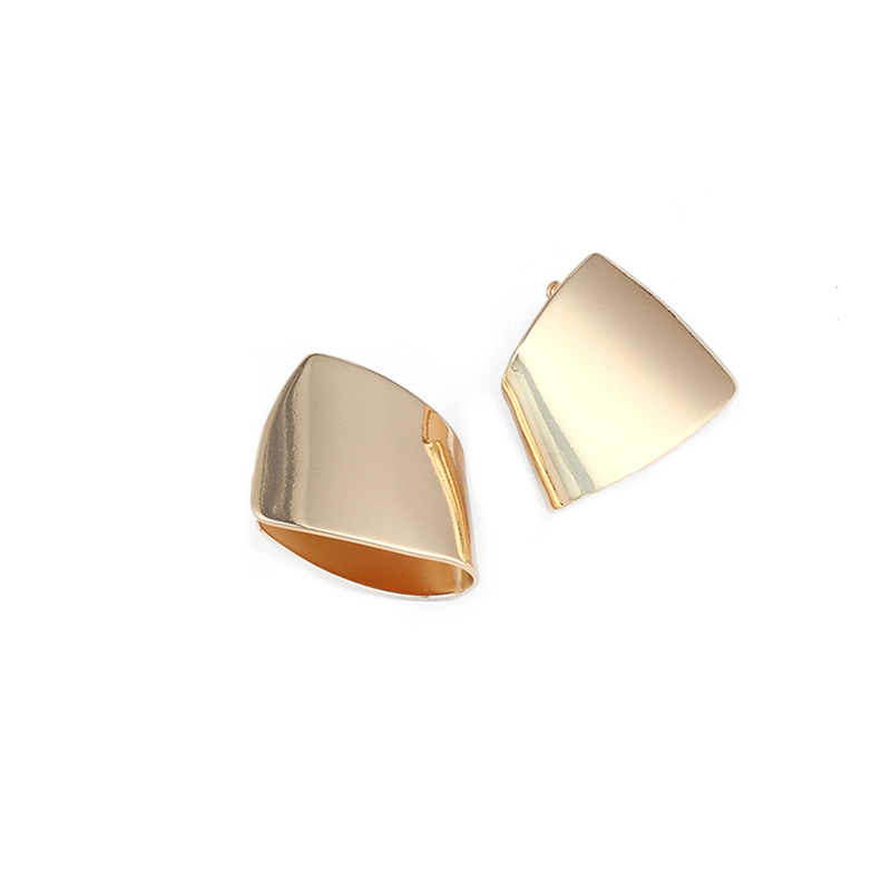 1 Paar Elegant C-form Herzform Polieren Überzug Kupfer 18 Karat Vergoldet Weißgold Plattiert Ohrstecker display picture 8