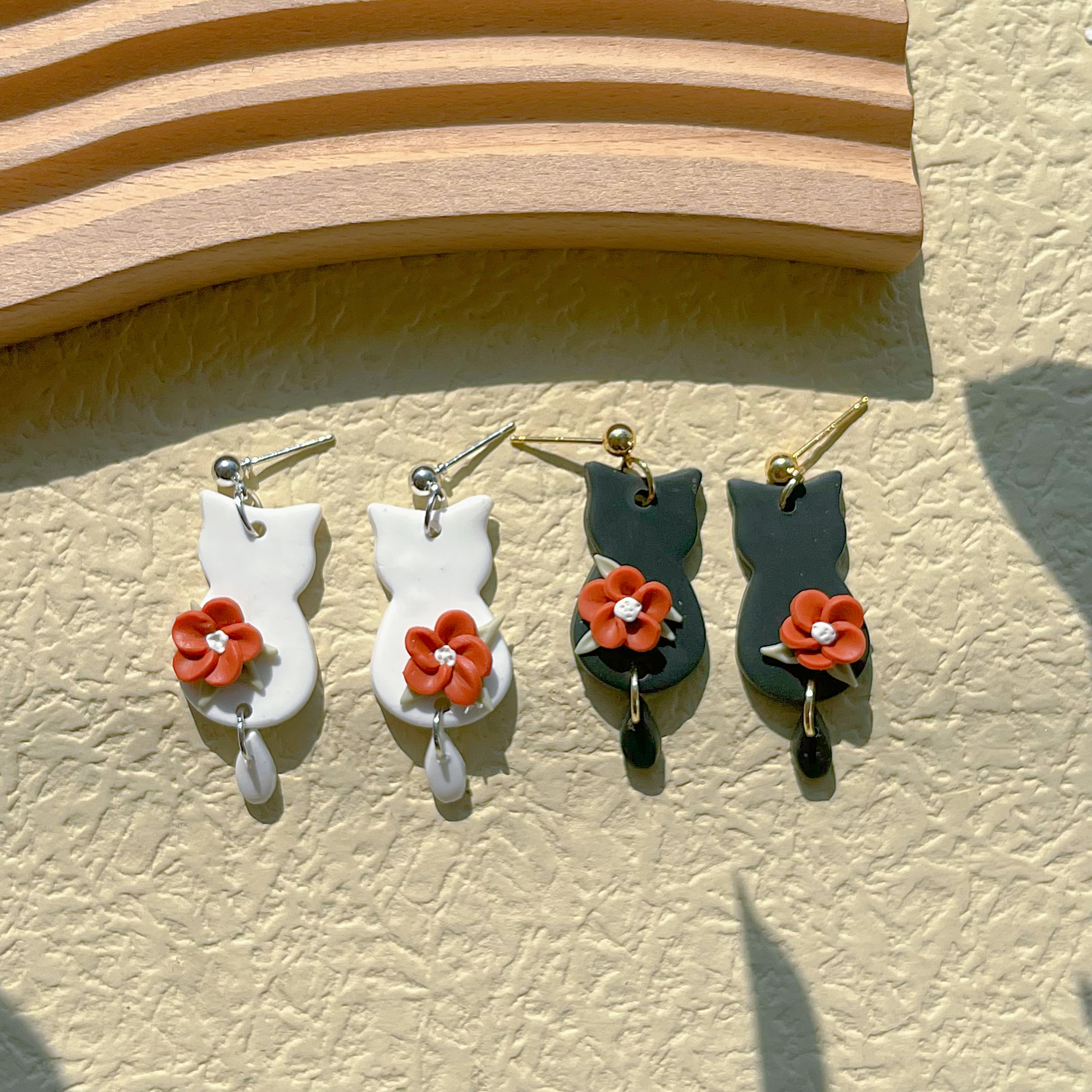 1 Pair Cute Sweet Cat Flower Asymmetrical Irregular Alloy Soft Clay 14k Gold Plated Dangling Earrings display picture 2