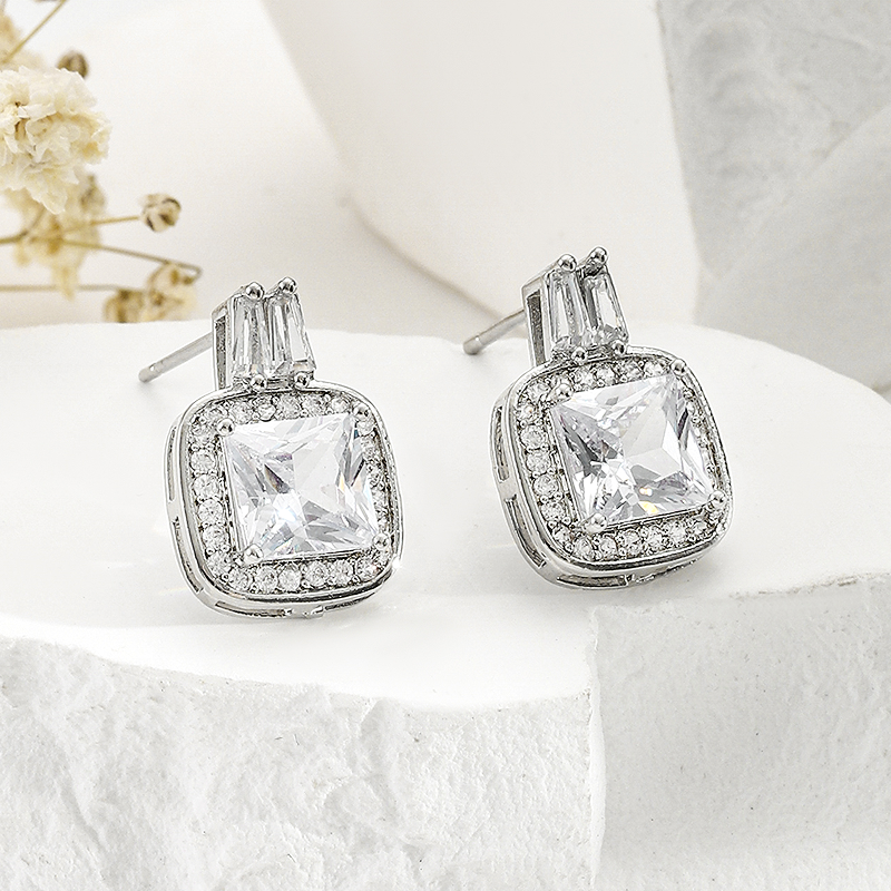 1 Pair Simple Style Shiny Square Plating Inlay Copper Zircon Drop Earrings display picture 3